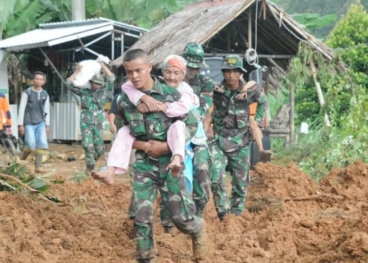 Pengungsi Korban Banjir Lebak Capai 1.140 Warga