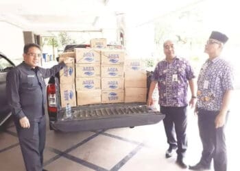 Setwan dan Pimpinan DPRD Kabupaten Tangerang Salurkan Bantuan