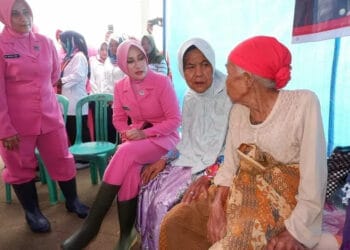 Polresta Tangerang Salurkan Bantuan untuk Korban Banjir