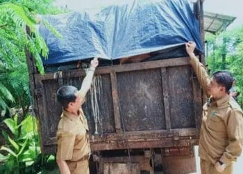 Usut Kasus Truk Sampah dari Luar