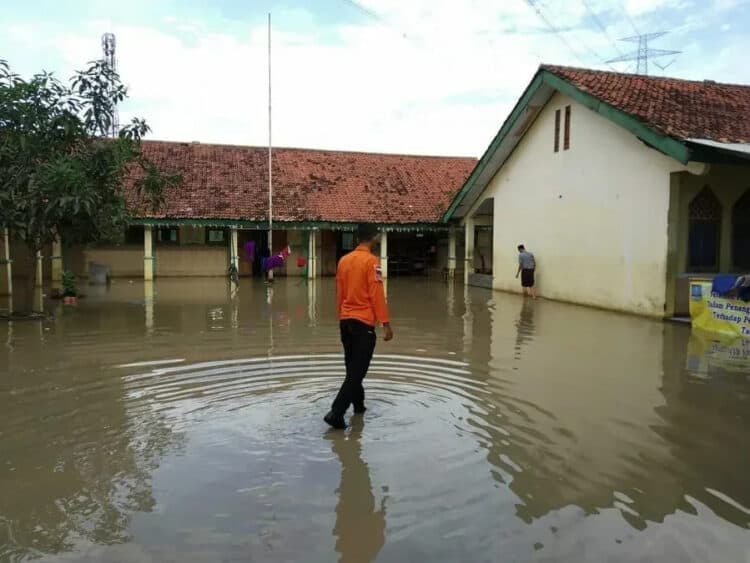 Drainase Sempit, Yayasan Pendidikan Islam di Kibin Terendam