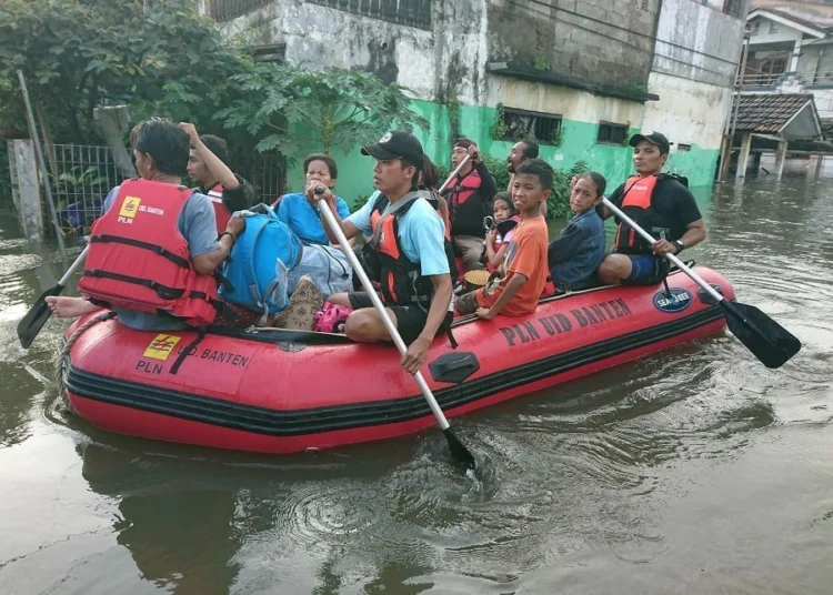 Tanggul Jebol, Banjir Periuk Semakin Parah