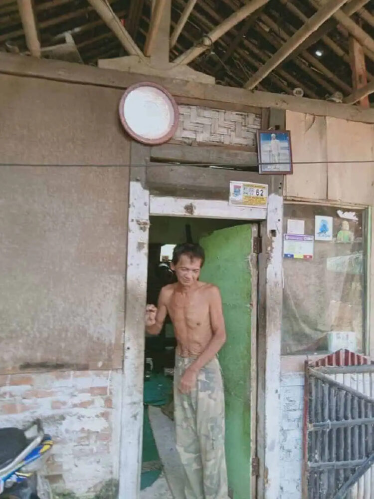 Tolong Pak Bupati, Kakek Ini Minta Bantuan Bedah Rumah