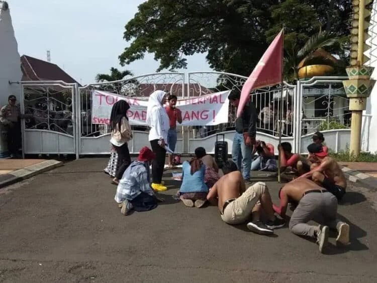 Tolak Proyek Geothermal, Mahasiswa UIN Serang Demo Pemkab