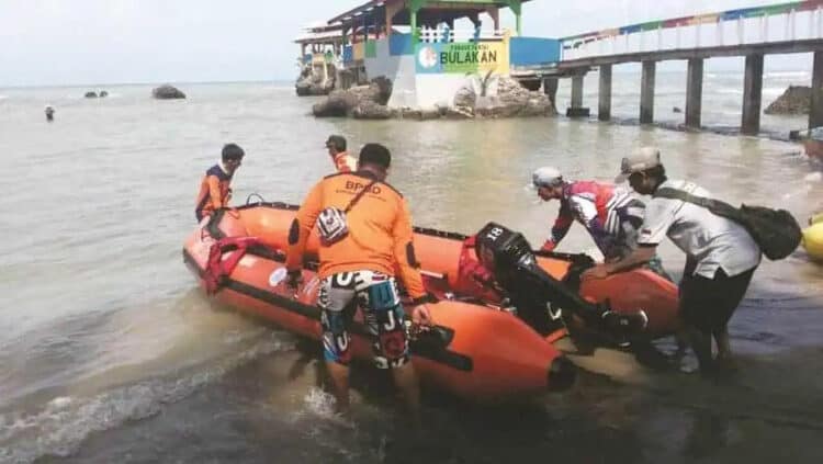Dua Turis Tenggelam Saat Tolong Teman di Pantai Bagedur dan Pantai Anyar