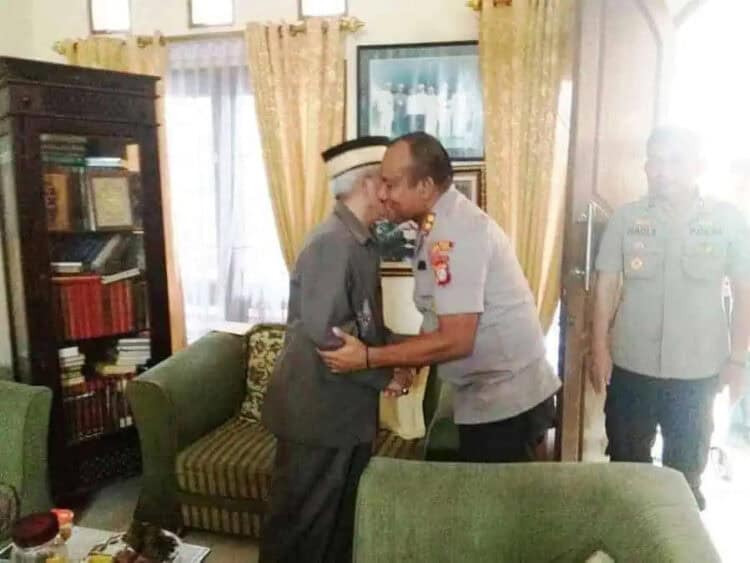 Jalin Silaturahmi, Kapolres Tangsel Sambangi Ketua MUI