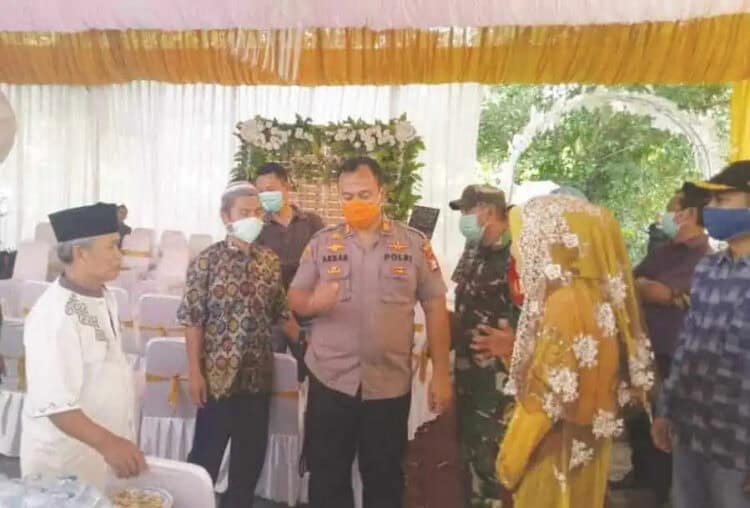 Polisi Bubarkan Pesta Perkawinan di Cisoka