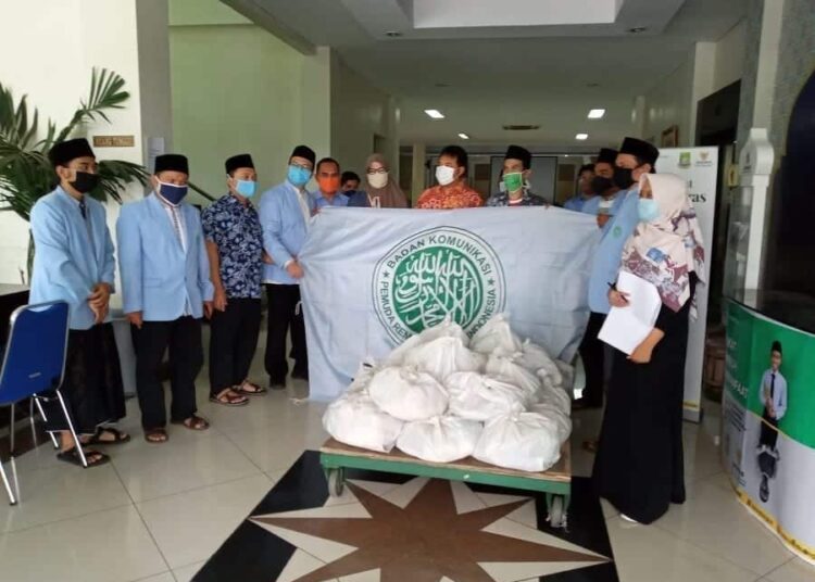 Bantu Warga Terdampak Covid-19, Pemuda Masjid Kota Tangerang Galang Bantuan