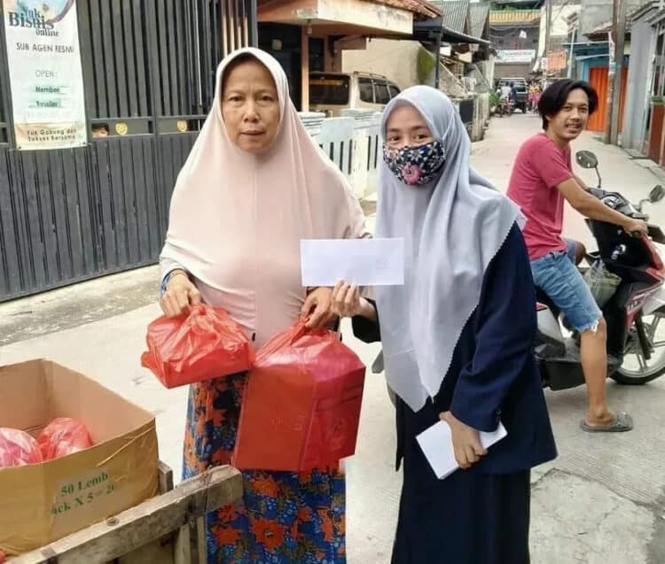 Gerai Yatim Duafa Salurkan 500 Paket Sembako
