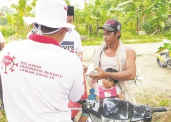 Selama Seminggu untuk Buka Puasa, Relawan Bagikan Ribuan Nasi Bungkus
