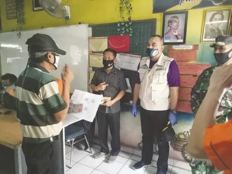 Bupati Zaki Turun Langsung Awasi Penyaluran Bansos