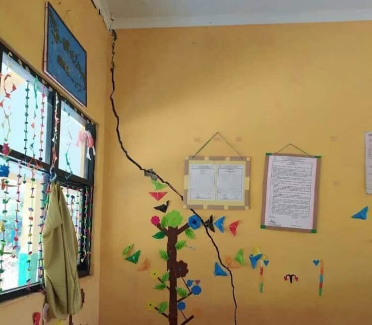 Baru Dua Tahun Dibangun, Ruang Kelas SDN Bantar Panjang Retak-Retak