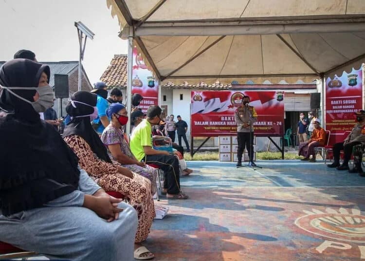 Polda Metro Jaya Salurkan Bantuan