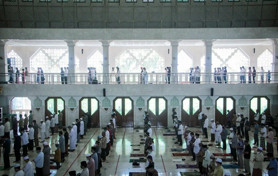 Salat Jumat “Perdana” di Masjid Al-Amjad Tigaraksa
