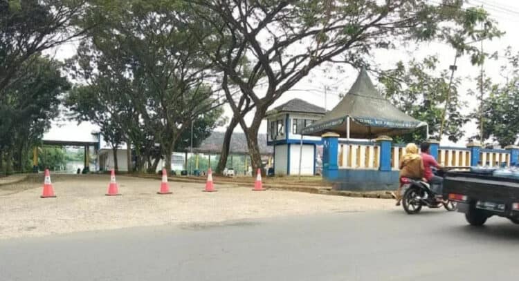 Terminal Labuan Belum Dibuka, Pengusaha Bus Kecewa
