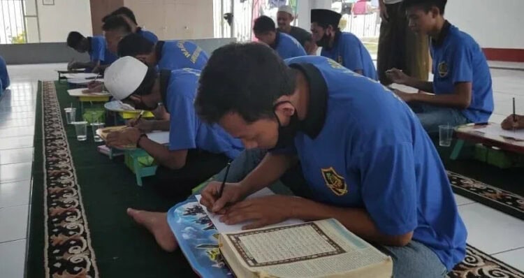 Warga Binaan Lapas Lebak Dilatih Seni Kaligrafi
