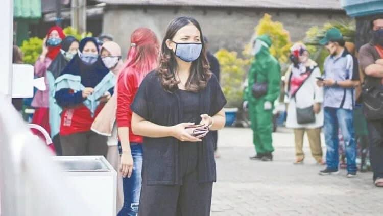Ratusan Warga Cibodas Ikut Rapid dan Swab Tes