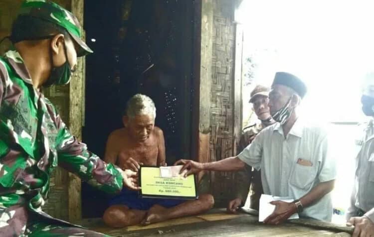 Desa Koncang Kucurkan BLT Dana Desa Rp127 Juta