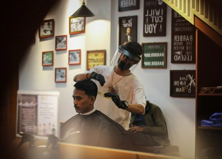 Jangan Takut Potong Rambut di Barbershop