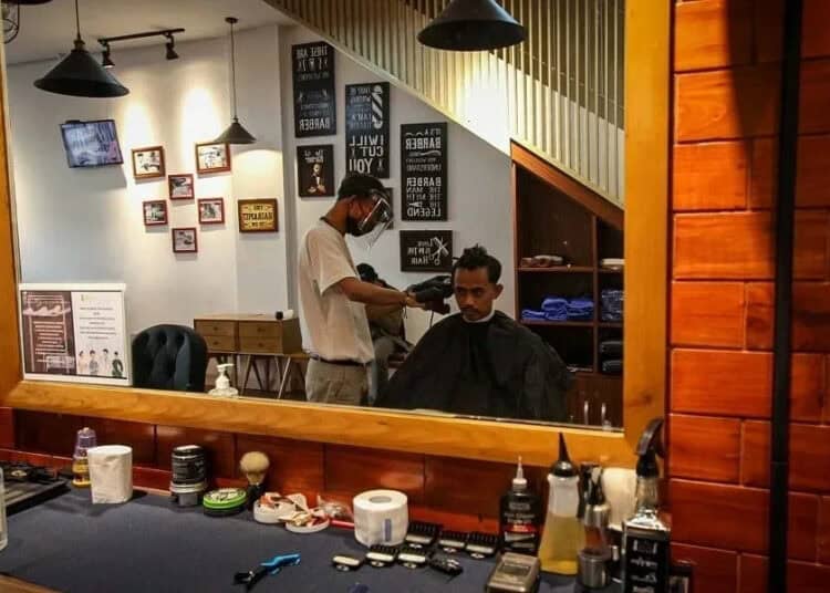 Jangan Takut Potong Rambut di Barbershop