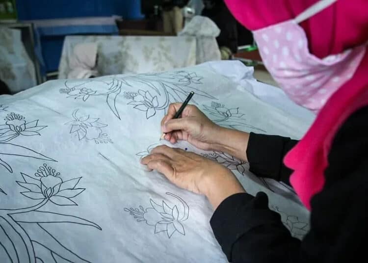 Pengrajin Batik Khas Tangerang Beroperasi Lagi