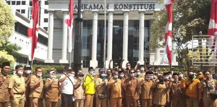 Demo di MK, Kades Kabupaten Serang Tolak Penghapusan Dana Desa