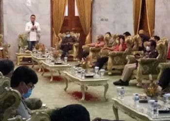 Bupati Tatu Siap Perjuangkan Honorer
