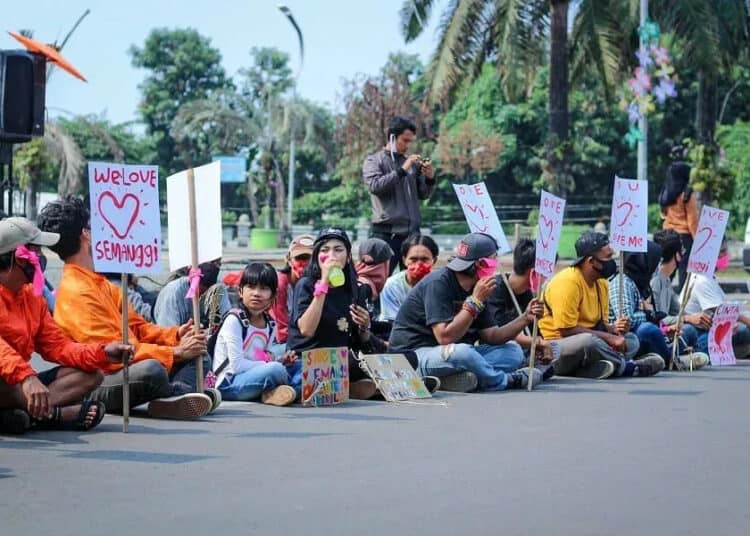 Aksi Love Moment Seniman Tangerang