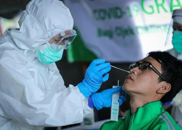 Ojek Online di Tangerang Ikuti Swab Test Gratis