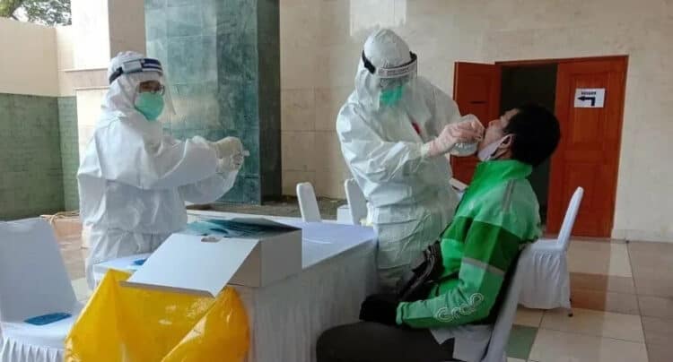 700 Ojol di Kabupaten Tangerang Ikuti Tes Swab