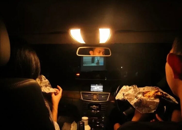 BIOSKOP DRIVE-IN (1)