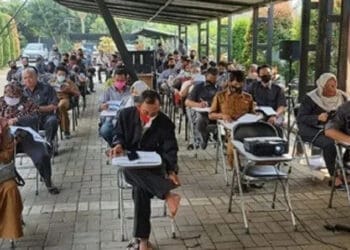 INTERNALISASI SP2020: BPS Kabupaten Serang tengah melaksanakan Internalisasi SP2020, yang diikuti oleh seluruh Koordinator Sensus Kecamatan (KOSEKA), di kantornya, Rabu (5/8). (SIDIK/SATELIT NEWS)