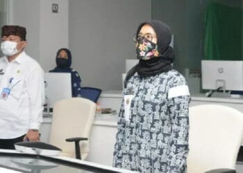 KEGIATAN ANPK:  Bupati Iti bersama jajarannya saat menggelar Kegiatan Praktik Baik Aksi Nasional Pencegahan Korupsi (ANPK) yang diselenggarakan oleh Tim Nasional Pencegahan Korupsi (Timnas PK) dan dibuka langsung oleh Presiden Republik Indonesia, Joko Widodo secara daring melalui zoom meeting, di Lebak Data Center, Rabu (26/08). (MULYANA/SATELIT NEWS)