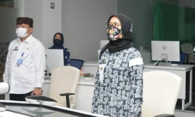 KEGIATAN ANPK:  Bupati Iti bersama jajarannya saat menggelar Kegiatan Praktik Baik Aksi Nasional Pencegahan Korupsi (ANPK) yang diselenggarakan oleh Tim Nasional Pencegahan Korupsi (Timnas PK) dan dibuka langsung oleh Presiden Republik Indonesia, Joko Widodo secara daring melalui zoom meeting, di Lebak Data Center, Rabu (26/08). (MULYANA/SATELIT NEWS)