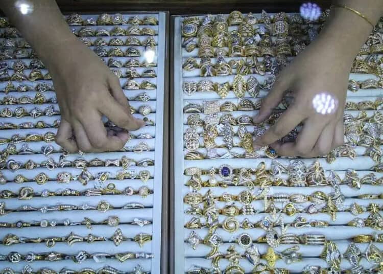 HARGA EMAS NAIK (2)