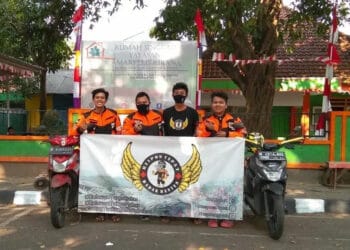KOMUNITAS