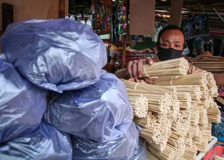 PEDAGANG ARANG (6)