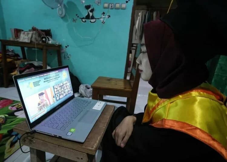 WISUDA VIRTUAL (4)