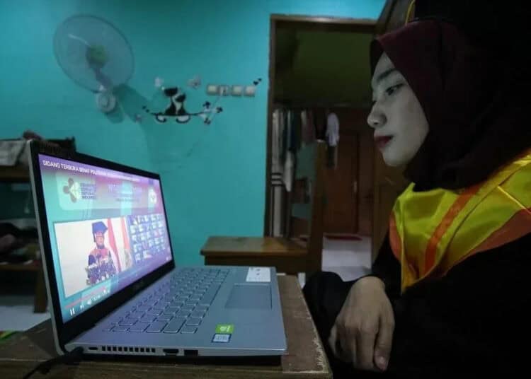 WISUDA VIRTUAL (5)