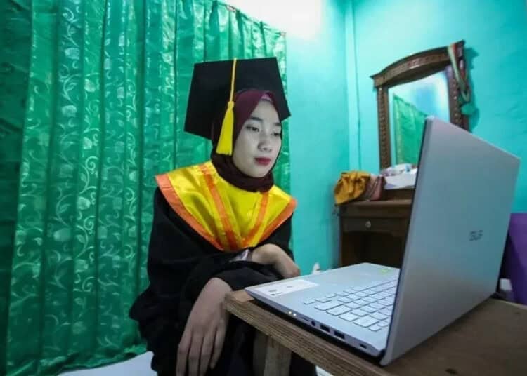 WISUDA VIRTUAL (6)