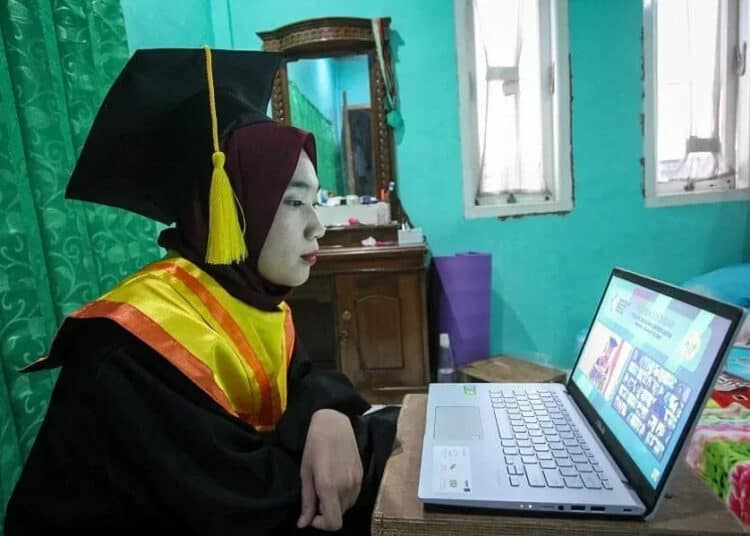 WISUDA VIRTUAL (7)