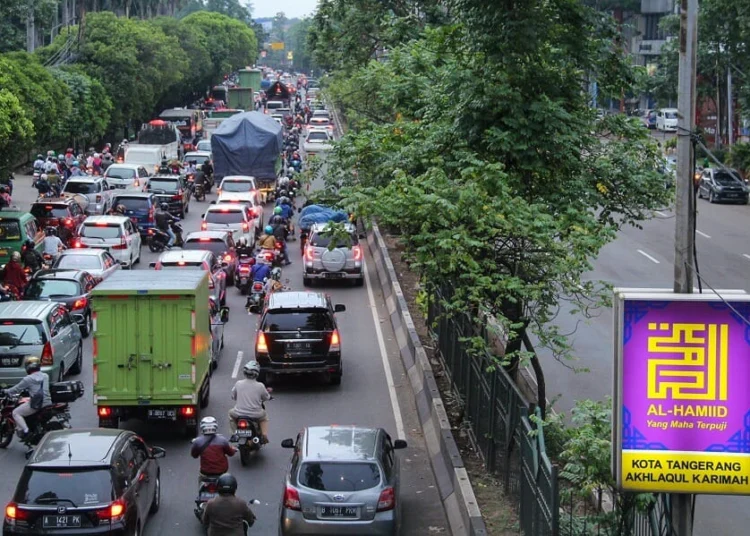 Kemacetan di Jl. MH Thamrin Kota Tangerang