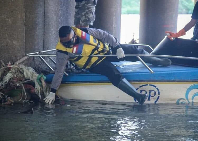 PATROLI SUNGAI CISADANE (13)