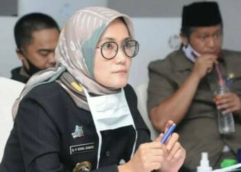PENGHARGAAN: Bupati Lebak Iti Octavia Jayabaya. (DOK/SATELIT NEWS)