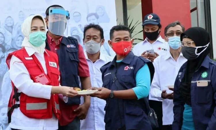 HUT PMI, Walikota Airin Pastikan Stok Darah Aman