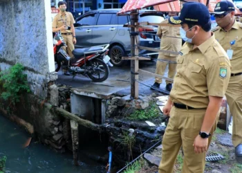 Di Tengah Pandemi, Walikota Arief Tetap Siaga Banjir