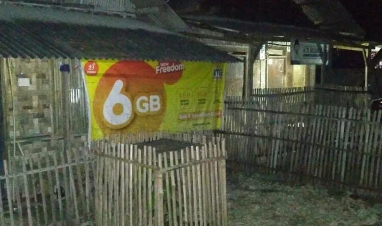 Dipinjami Genset, Ratusan Warga Pulau Tunda Nikmati Listrik