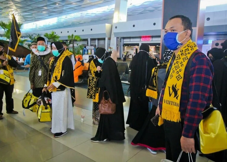 Suasana Keberangkatan Umrah Perdana di Bandara Soetta
