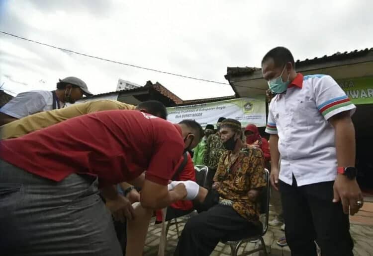 Yayasan Wahana Artha Kembali Donasikan Kaki dan Tangan Palsu