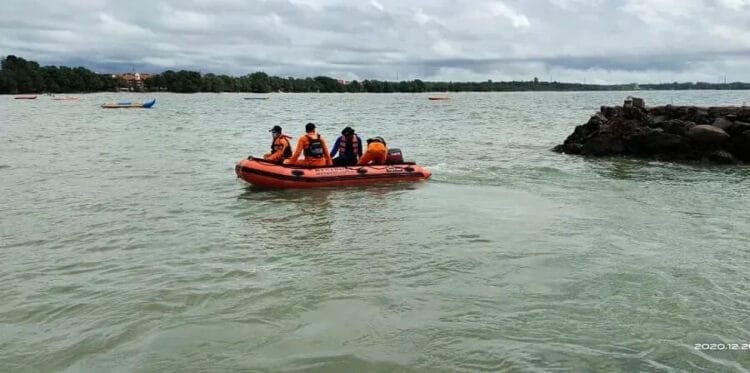 2 Wisatawan Tangerang Ditelan Ombak, 1 Hilang, 1 Selamat